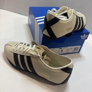 Adidas Tokyo 8W Off White. NIB